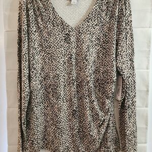 Black and White Patterned Women's Top